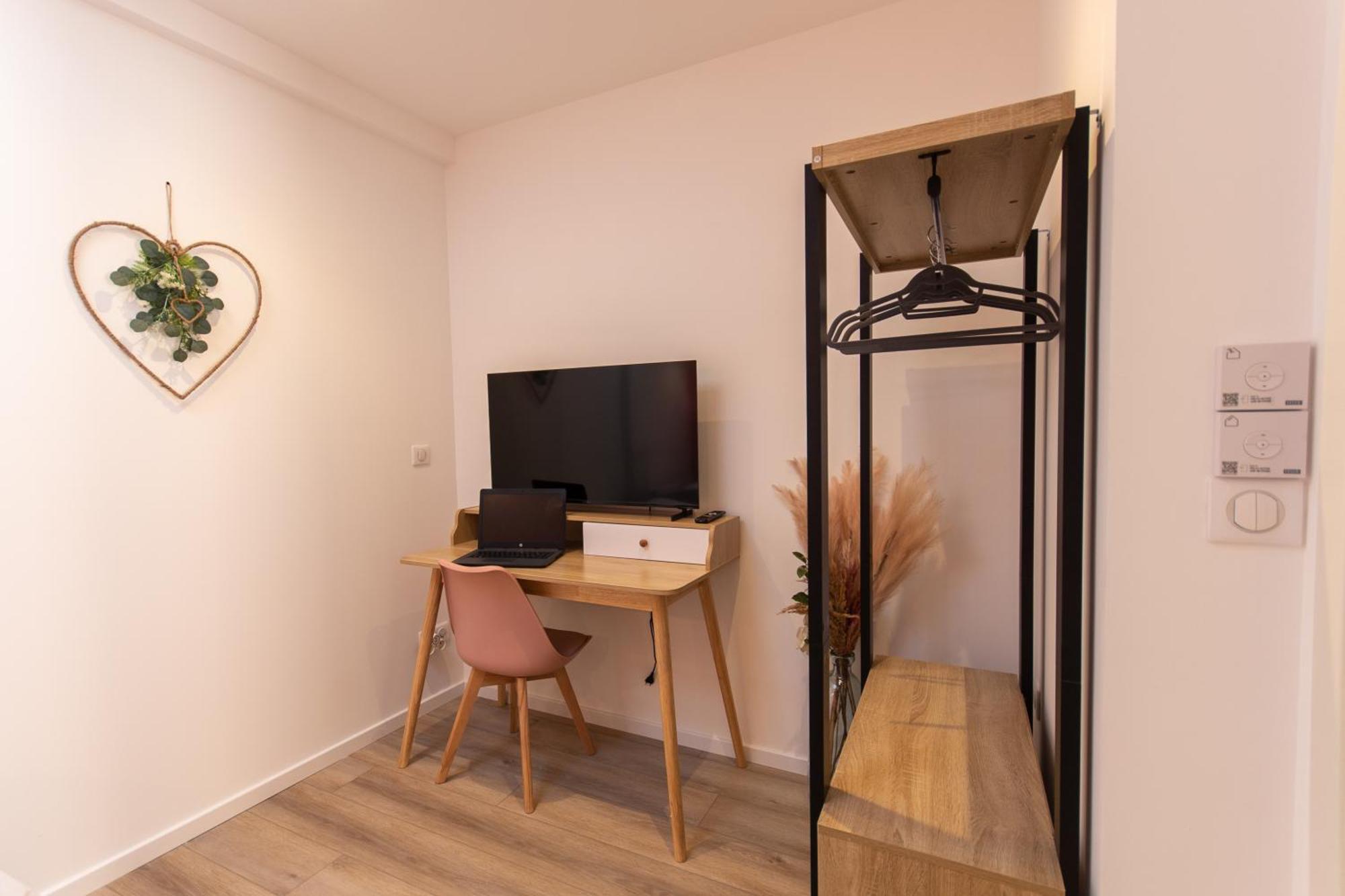 Les Des Forges Apartment *